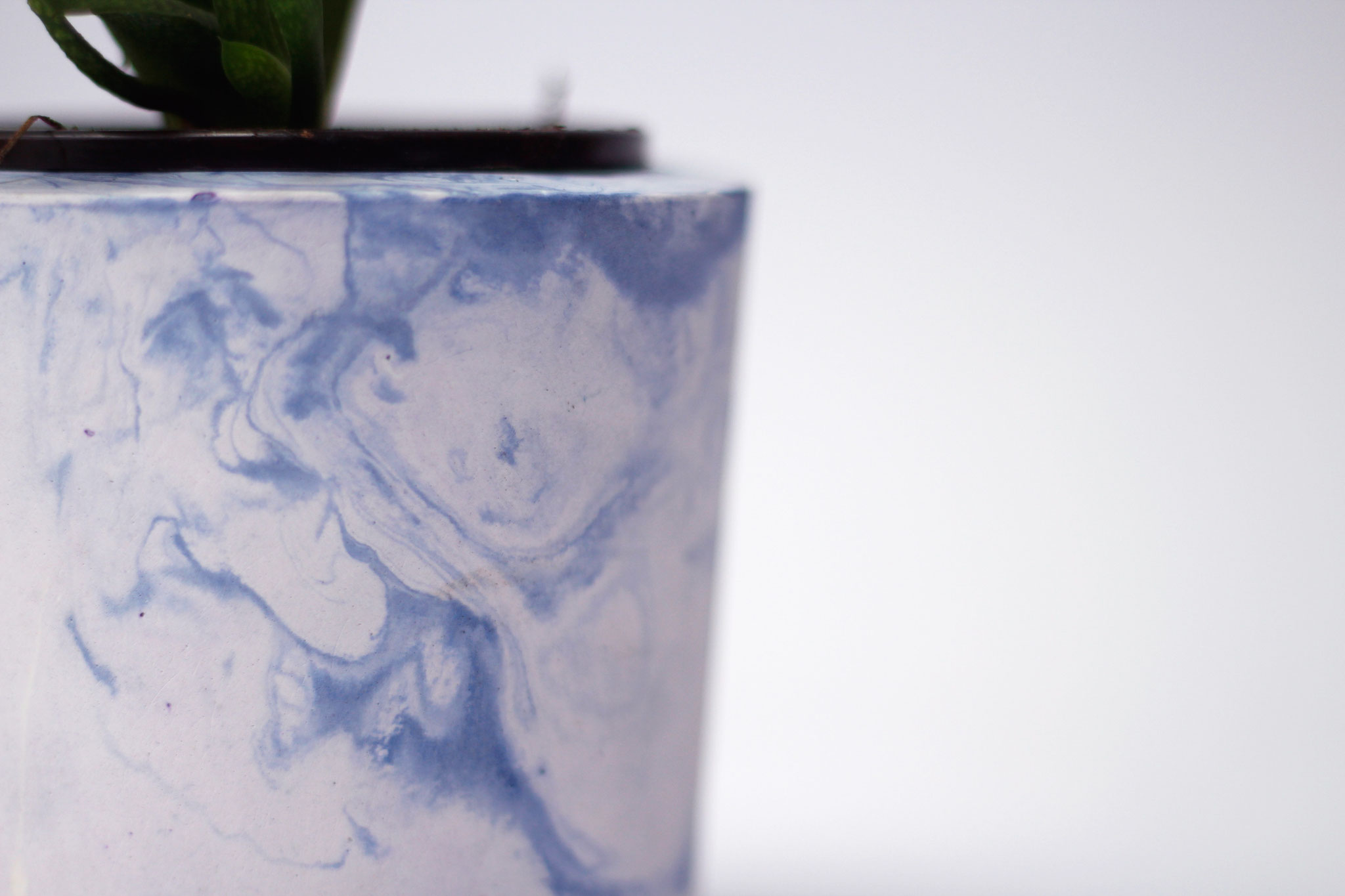Flowerpot blau marmoriert von Dein Ding