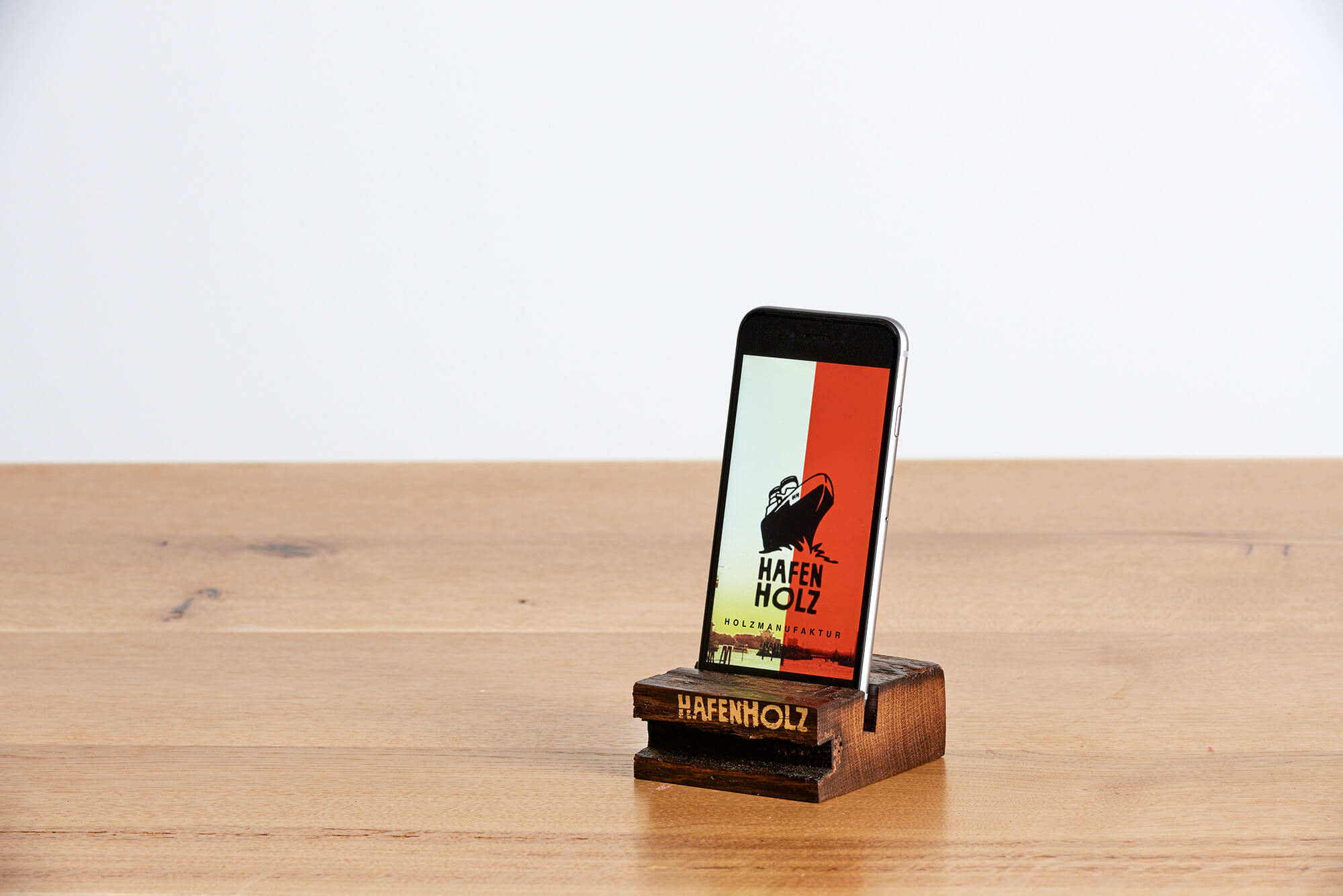 iPhone Halter von Hafenholz