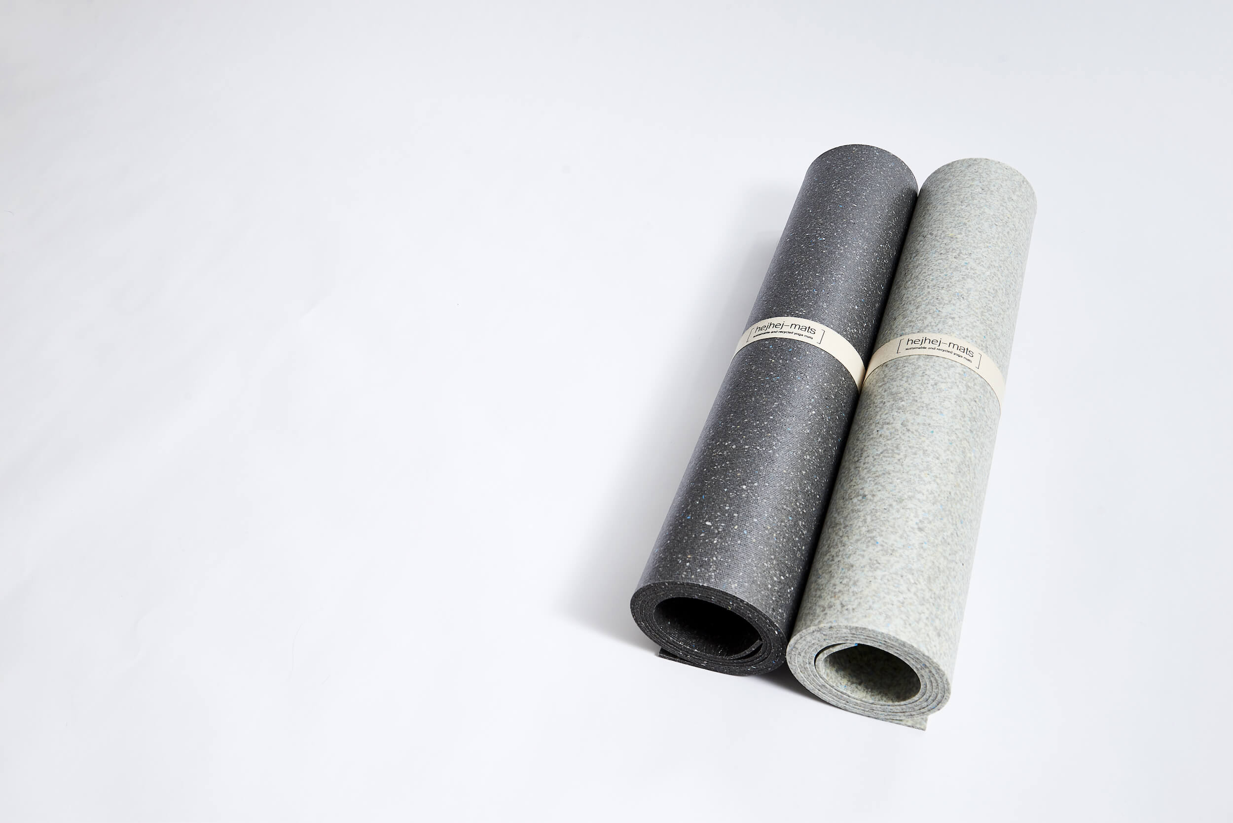 hejhej-mats Yogamatten dunkel und hell von Christin Schwarzer Photography