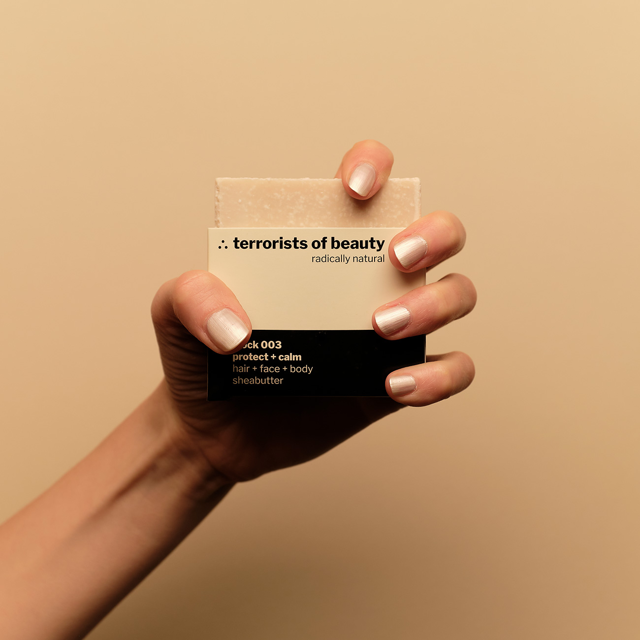 Seifenblock 003 protect + calm von terrorists of beauty; Foto: Hannes Wichmann