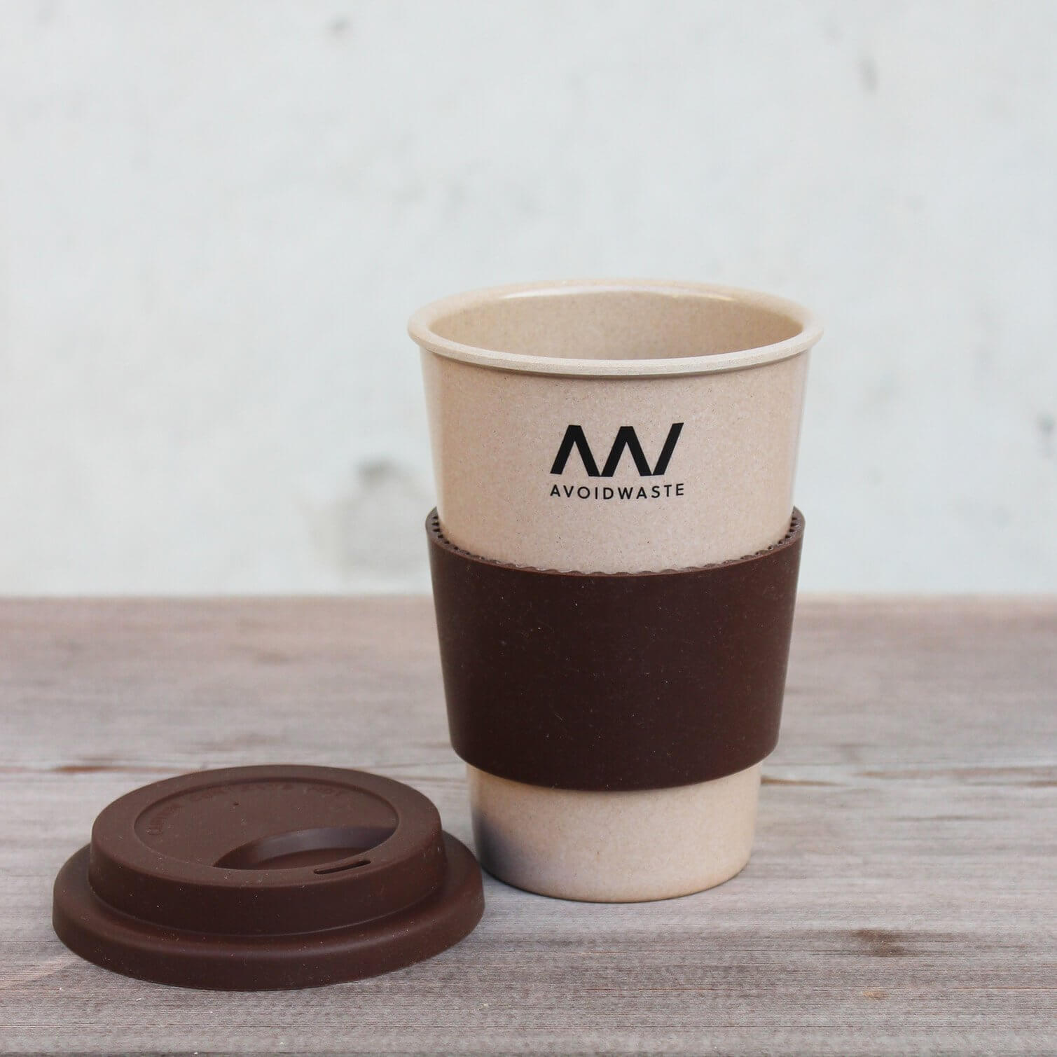 Kaffeebecher to go aus Reishülsen von Avoidwaste