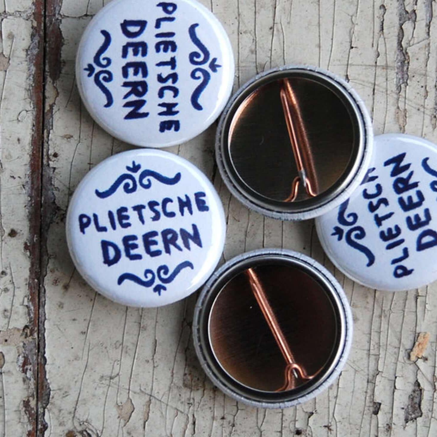 Button "Plietsche deern" © Platte Anna