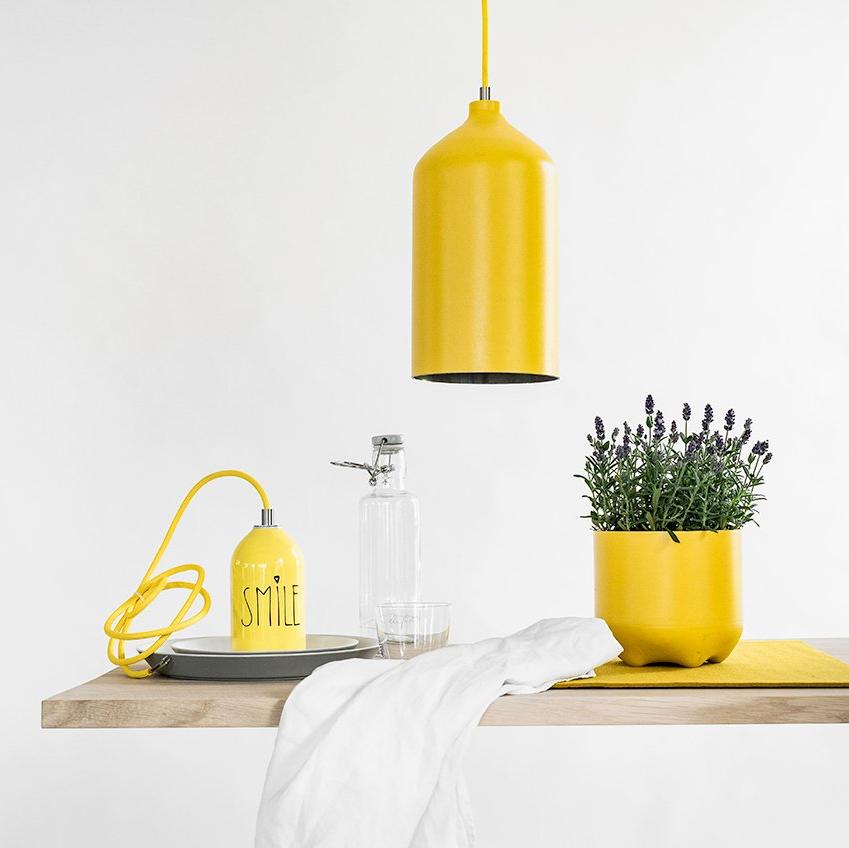 Blumentopf und Lampe von werkvoll by Lena Peter