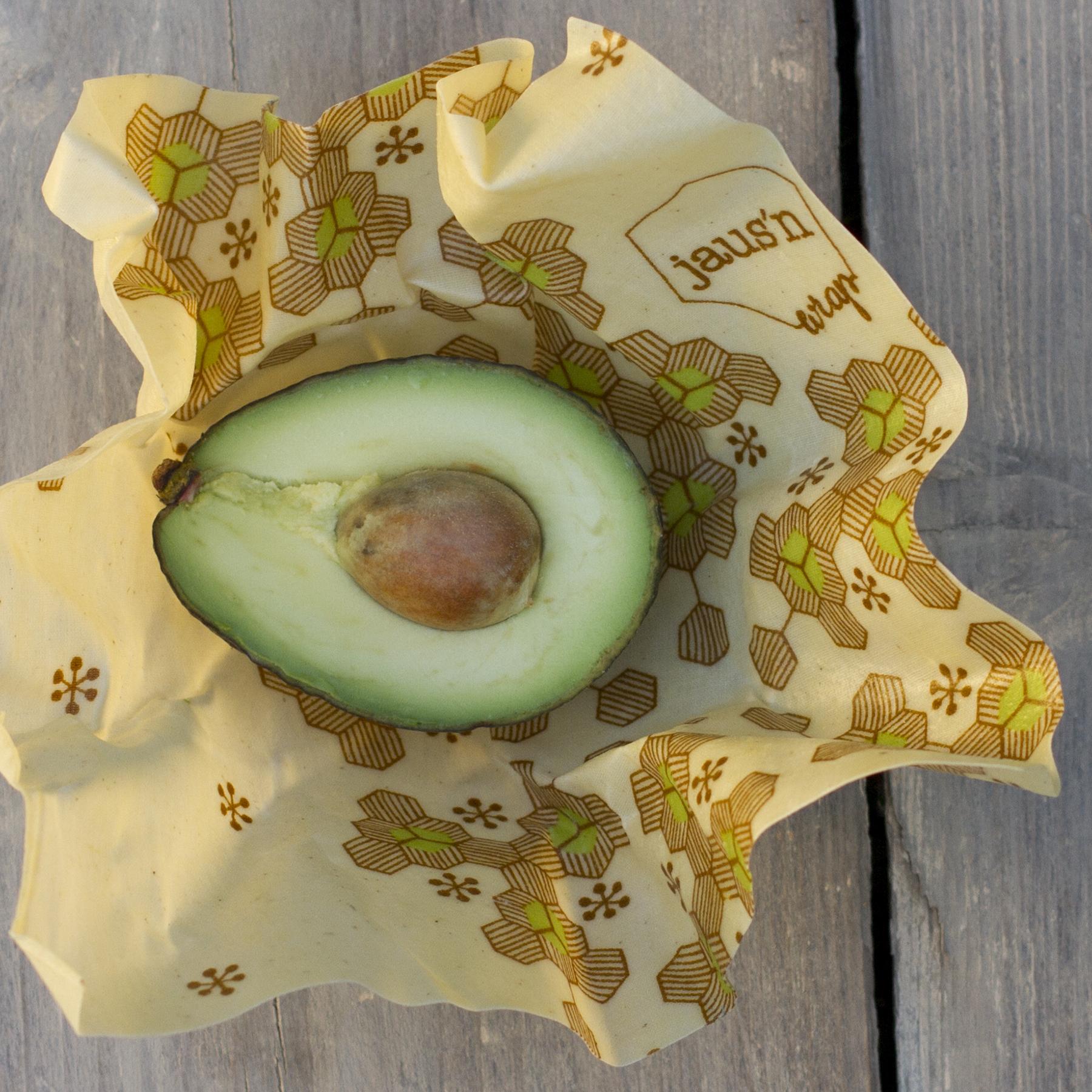 Avocado mit Jaus'nwrap von Jaus'nwrap